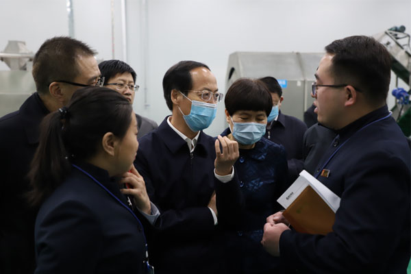 山西省政协副主席李青山 推动科技效果工业化 大奖国际康健工业集团 大奖国际